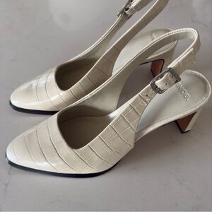 Vince Brina Croc embossed ivory sling back heels New Size: 6